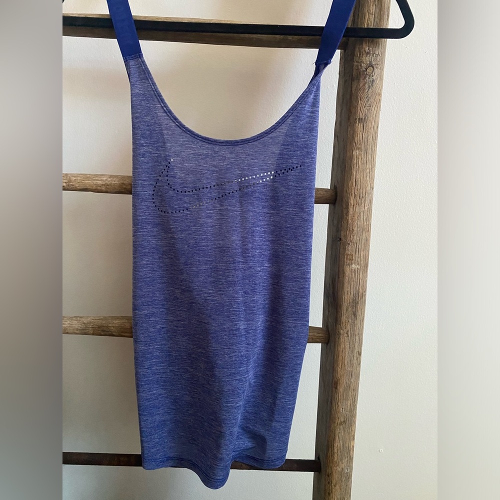 Nike running top